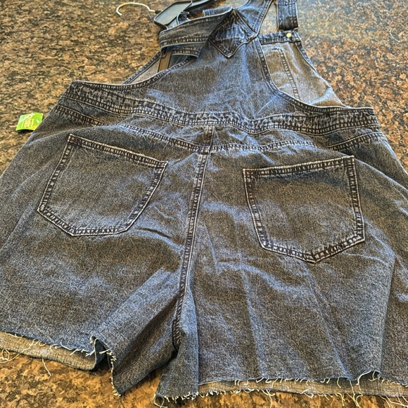 Tinseltown blue Denim Overall shorts NWT XL - Picture 6 of 10